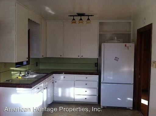 2nd image of 2722 Columbine St