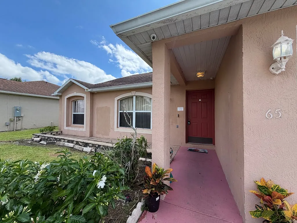 4 bed, 1652 sqft, $2,000 — Photo 2