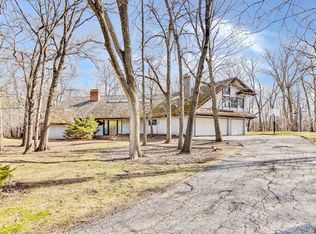 1328 Edgewood Ln, Northbrook, IL