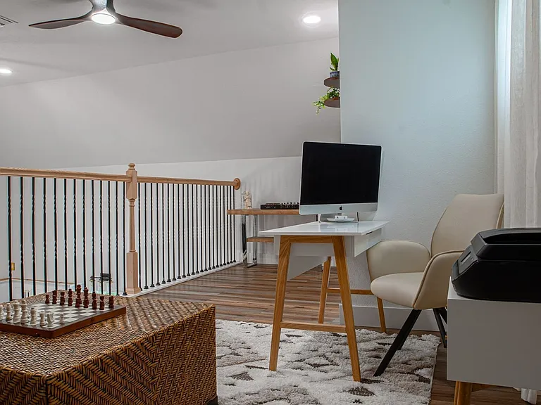 349 N Bluford Ave — Photo 8