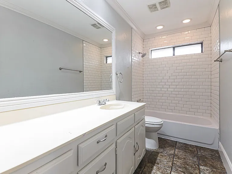 401 Kathy Ln — Photo 14