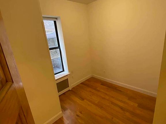 4th image of 190 Claremont Ave