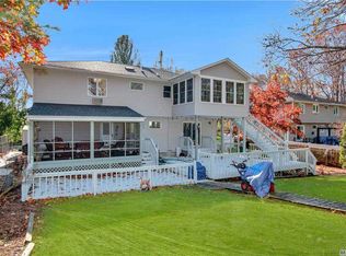 8 2nd St, Kings Park, NY 11754