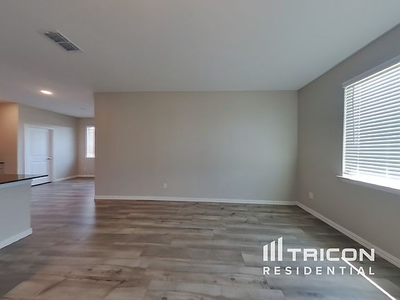 3rd image of 5406 Montrose Dr