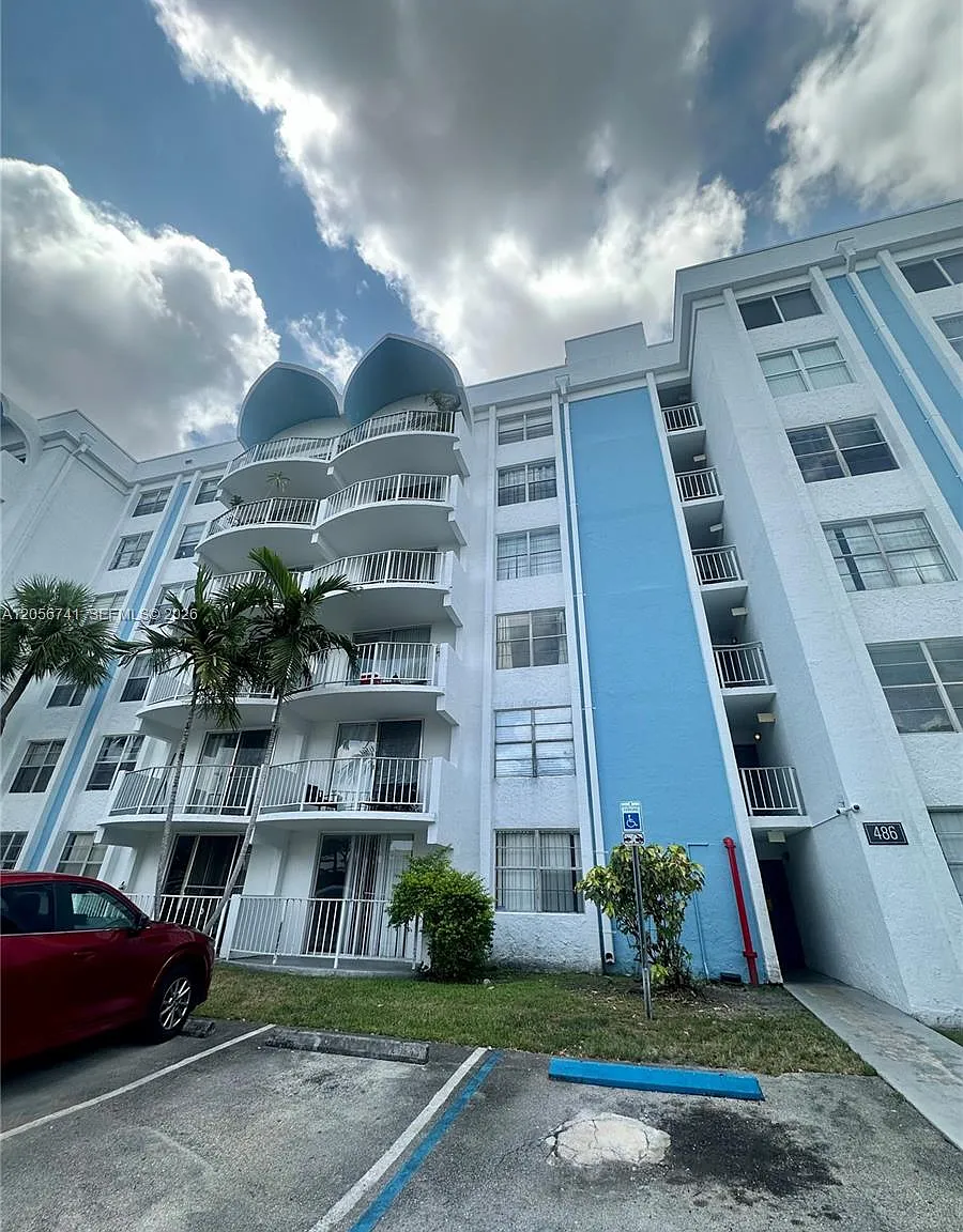 Montecarlo Condo — Photo 2