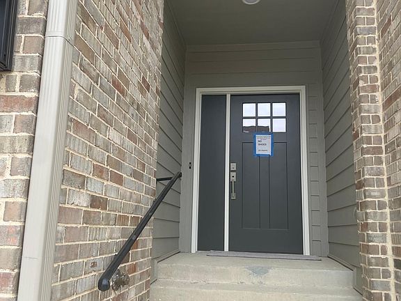 2nd image of 114 Harwood Dr #114