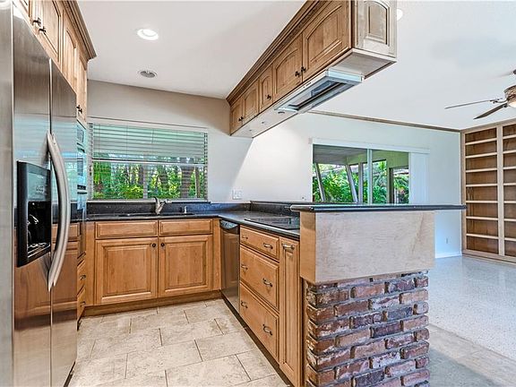 4th image of 5010 Cub Lake Dr