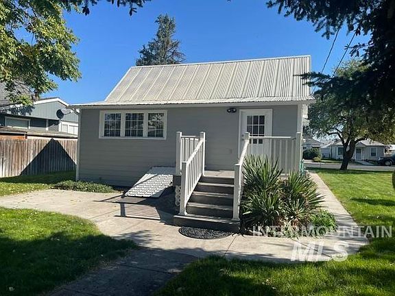 4th image of 636 2nd St