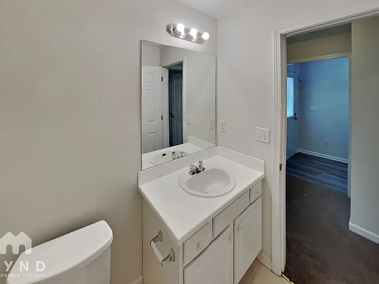 2494 Miller Oaks Cir — Photo 13
