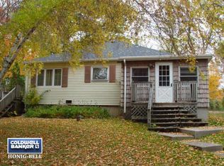 5998 Eagle Point Rd, Hartford, WI 53027