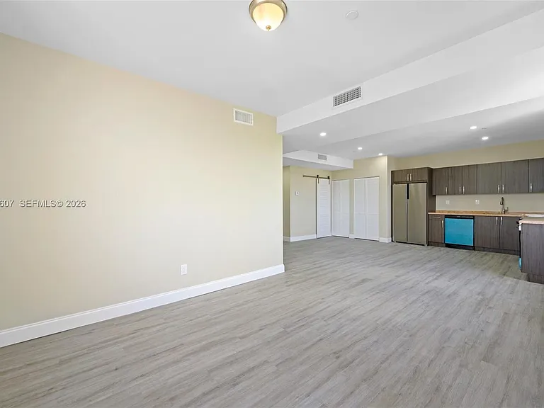 1020 NW 2nd Ave #302 — Photo 10