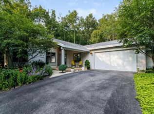 16397 Highland Dr, Spring Lake, MI 49456