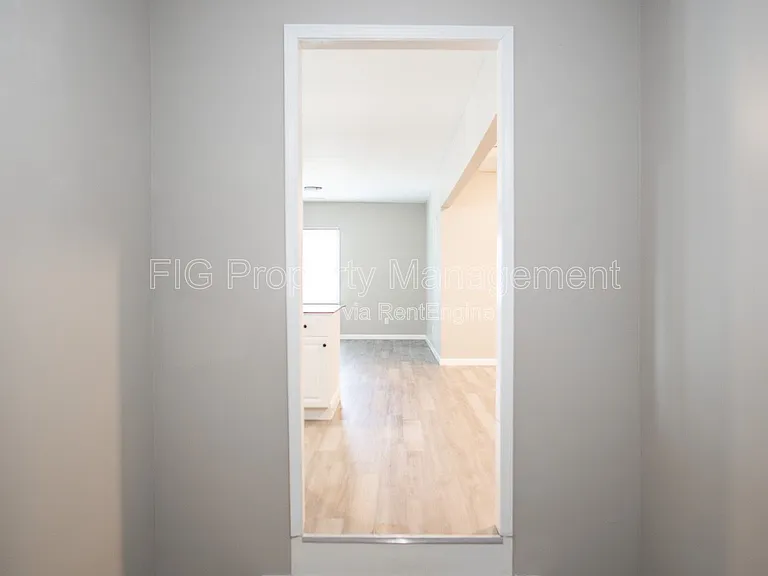 2453 E 5th Ave #2 — Photo 4