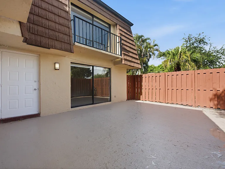 2695 Albatross Rd N #100 — Photo 19