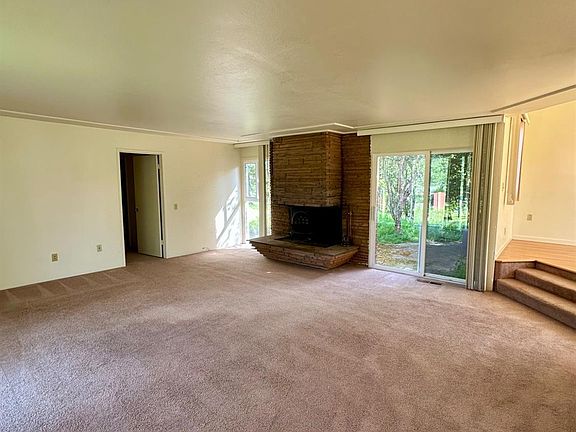 5th image of 993 Champion Lane