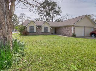 224 Pine Crest Dr, Conroe, TX 77301