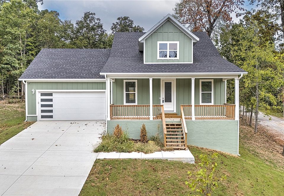 1st image of 2 Foshee Ln