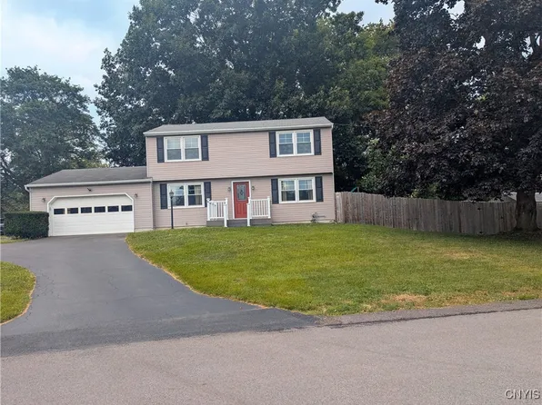 8242 Eden Ln, Baldwinsville, NY 13027
