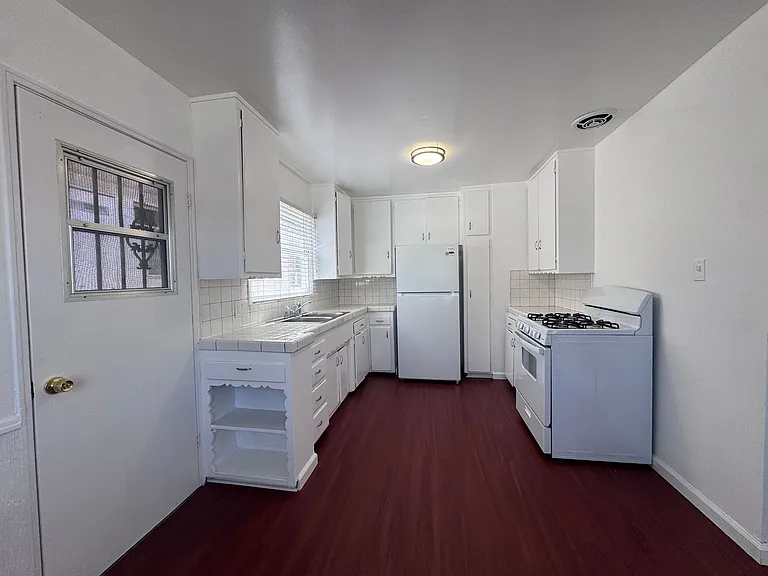 48 W Arbor St — Photo 9