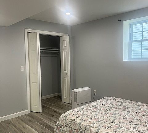 3rd image of 789 Manton Ave #1