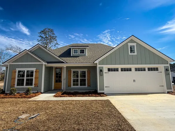 6616 Brookridge Dr, Hahira, GA 31632