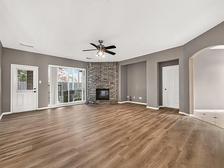 14402 Barker Pelican Ct — Photo 12