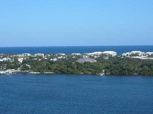 2nd image of 108 Lakeshore Dr APT 1739