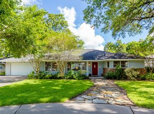 5226 Maple St, Bellaire, TX 77401