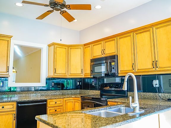 2nd image of 8136 Golden Oak Ln