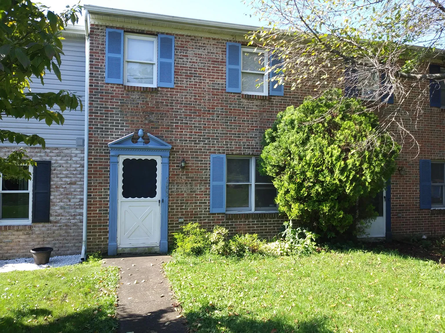 7009 Salem Park Cir photo 1