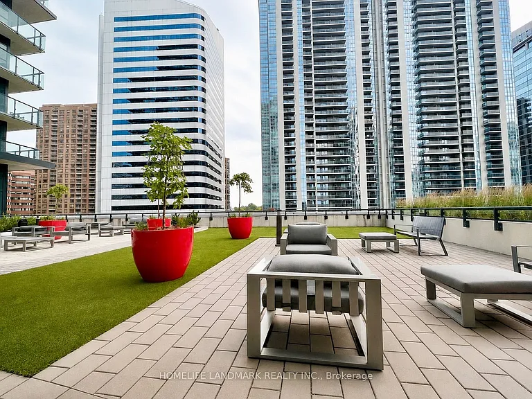 4955 Yonge St #1009 — Photo 8