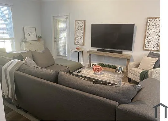 10123 Courtney Palms Blvd #203 — Photo 20