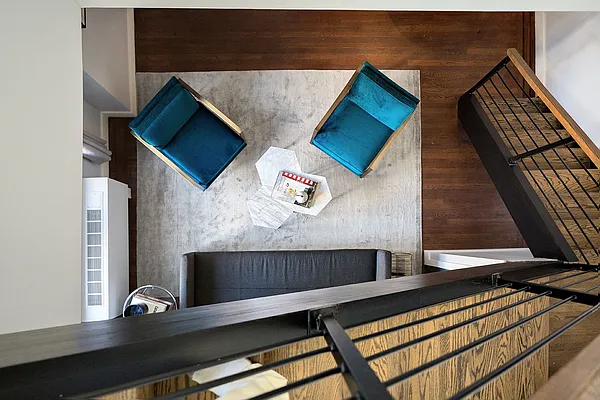 Rented by Compass | media 7