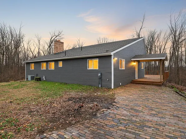 7946 Wright Rd, Niles, MI 49120