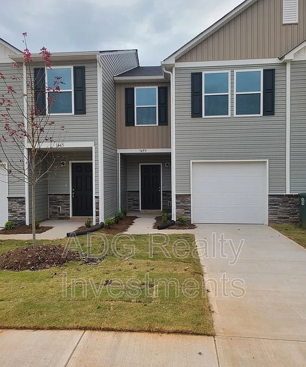 1459 Cypress Loop