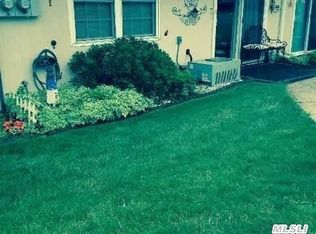 267 Berwick Ct #267, Ridge, NY 11961