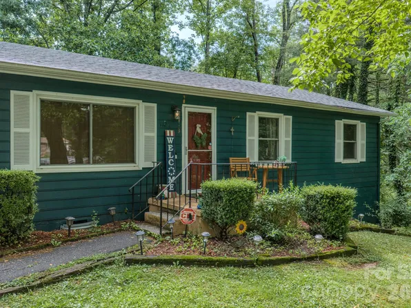 112 Amelia Dr, Hendersonville, NC 28792