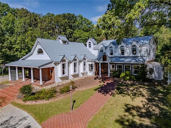 8217 Styers Ferry Rd, Clemmons, NC 27012