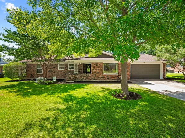 3517 Wooten Dr, Fort Worth, TX 76133