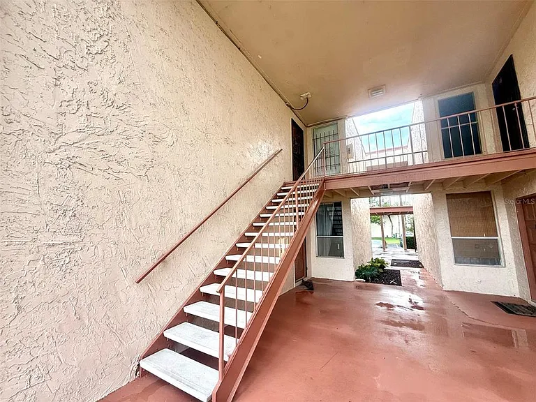 534 Orange Dr #27 — Photo 6