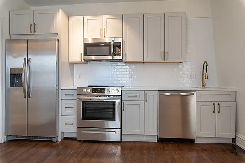 200 Waterman St #7 Photo 1