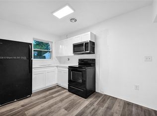 2435 Plunkett St, Hollywood, FL 33020