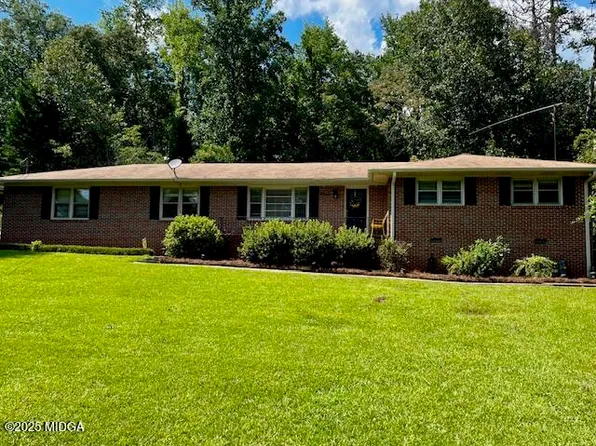 1246 Newport Rd, Macon, GA 31210