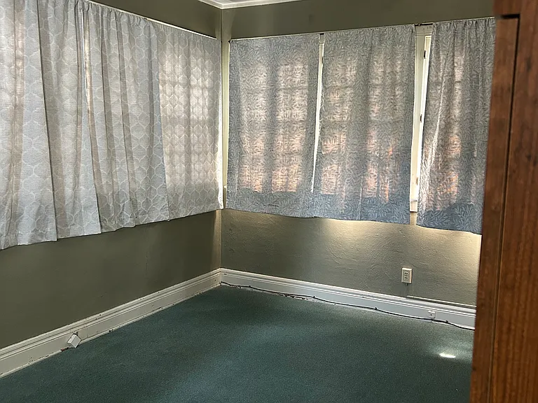 905 N Sherman St #1 — Photo 3