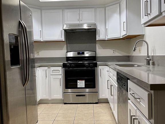 5th image of 385 S Atlantic Blvd APT D