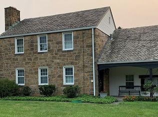 633 Park Pl, Pittsburgh, PA 15237