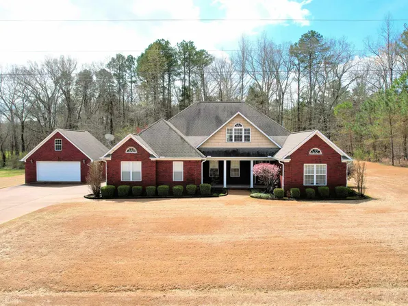 150 Tall Pines Rd, Henderson, TN 38340