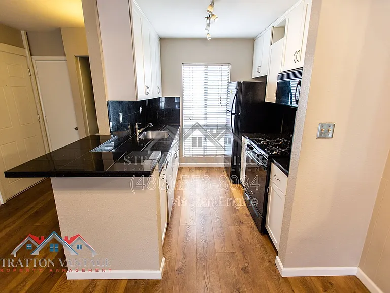 3828 N 32nd St #220 — Photo 9
