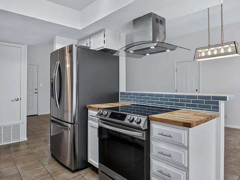 10501 Delicado Pl NE — Photo 9
