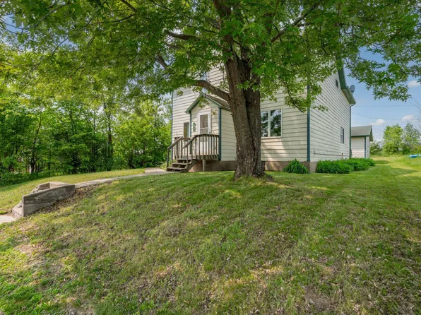 11 1st St, Nashwauk, MN 55769